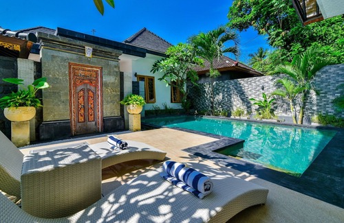 Kaliasem Villa | Lovina Poolvilla, Private Butler, Free Breakfast!