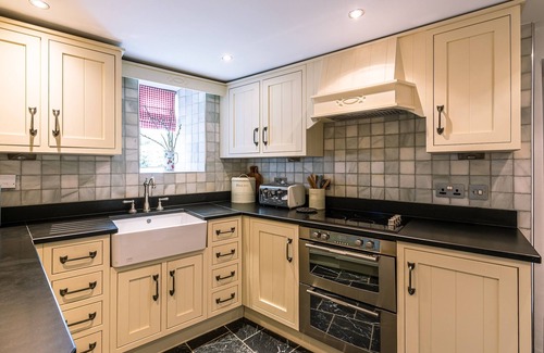 Reeth Cottage | Low Cottage, a dog friendly holiday home for up to four people in the pretty village of Reeth.