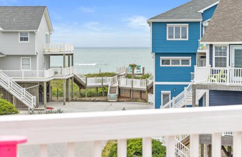 Village of Stump Sound House | Lowe Tide