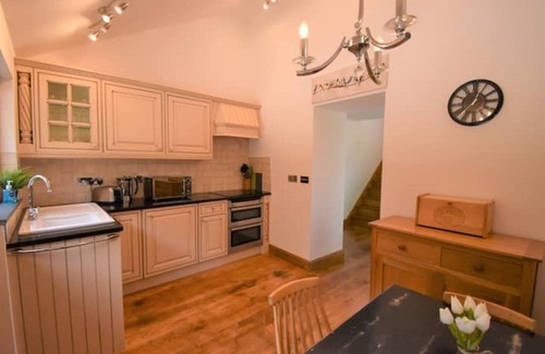 Mary Tavy Cottage | Lower Brentor View.