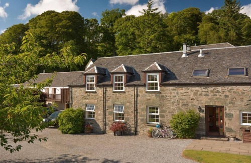 Slate Islands Cottage | Lower Cooperage - an apartment that sleeps up to 6 guests