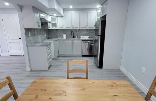 Lakeport House | Lower level in Niagara Region