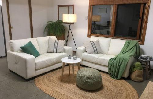 Warrimoo Ski Chalet | Lower Mountains Retreat