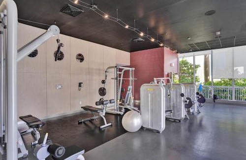 Hallandale Beach Apartment | Lower Penthouse 3BD 3BA - Beach Pool Gym