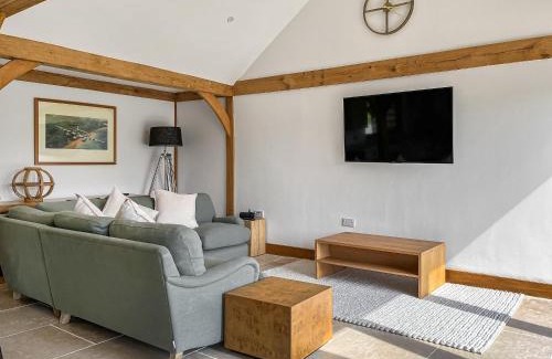 Kingstone House | Loxford Lodge - Uk47304