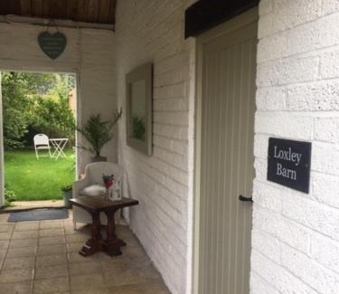 Tring House | Loxley Barn 1 bedroom cottage retreat