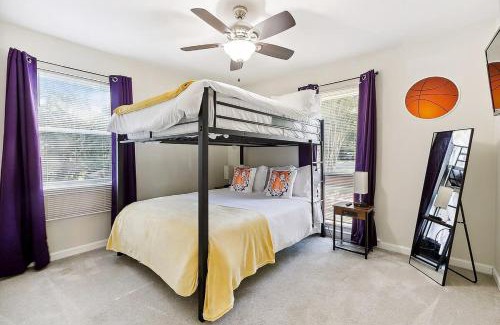 South Baton Rouge House | LSU Slammer Arcade 4 5 mile to LSU Private Yard