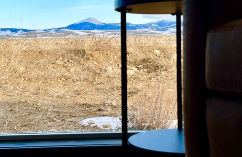 Dillon Cabin | lturas 2: New Modern 2BR Cabin, Big Windows for Big Mountain Views