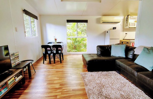 North Maleny House | Lucas Parklands - The Studio, privacy on 26 acres, direct access to Great Walk