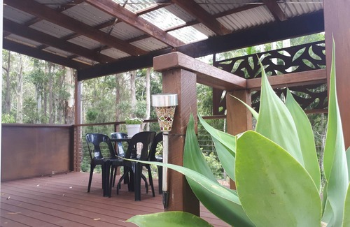 North Maleny House | Lucas Parklands - The Studio, privacy on 26 acres, direct access to Great Walk