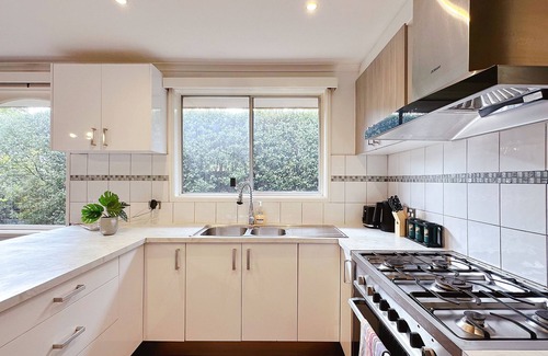 Frankston House | Lucerne Escape/12min to Beach/4Bedroom/Workplace