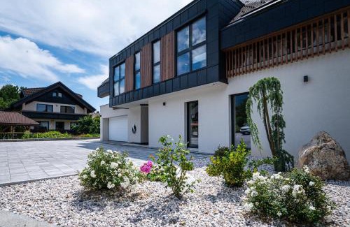 Zasip Apartment | LUCKA BLED quiet location, free bikes, big garden, doctor