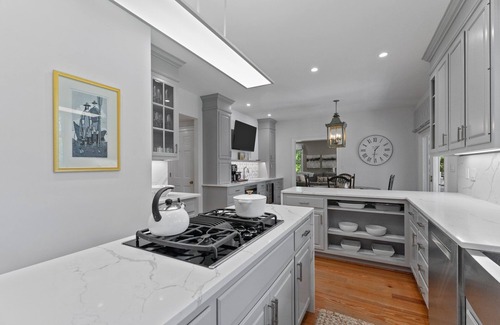 Weems House | Lucky Dog River House - Luxury 4 Bedroom/4.5 Bath - Guest Suite, Pool & Dock