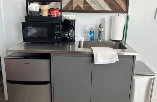 Heyburn Cabin | Lucky Lake 208 tiny home B