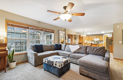 Shakopee House | Lucky Loon Family Lodge