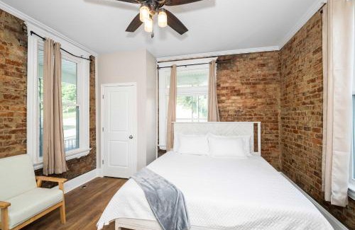 Ludlow House | Ludlow Lodge with City Views