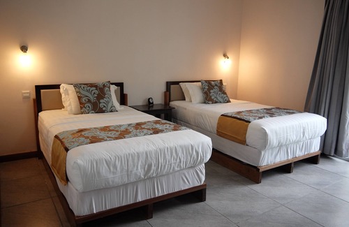 Luganville Hotel | Luganvilla Business Hotel and Restaurant