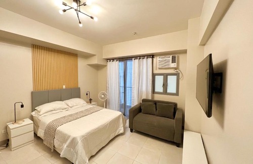 New Manila Apartment | Luke's Place In Quezon City