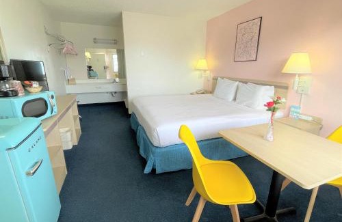 Tyrone Hotel | LuLu Silver City
