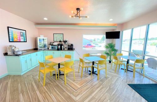 Tyrone Hotel | LuLu Silver City