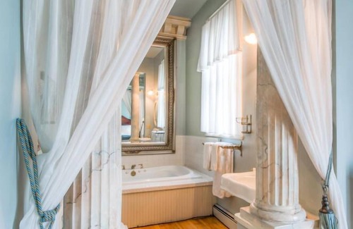 Highland Bed & Breakfast | Lumber Baron Inn