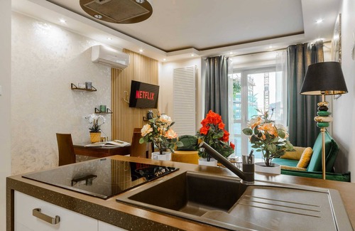 Mirow Apartment | Lumina platinium Tower Apartments