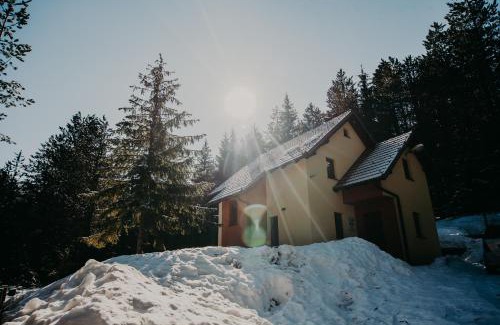 Risovac Ski Chalet | Luna