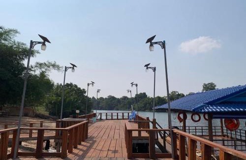 Botum Sakor House | Luna bungalow chi phat