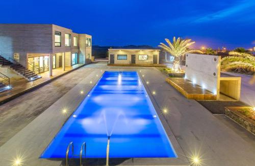 Gujwa House | Lunamar Pension