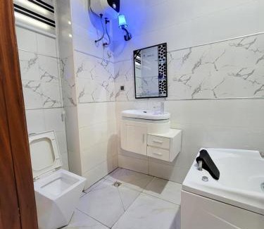 Kwara House | Lunar