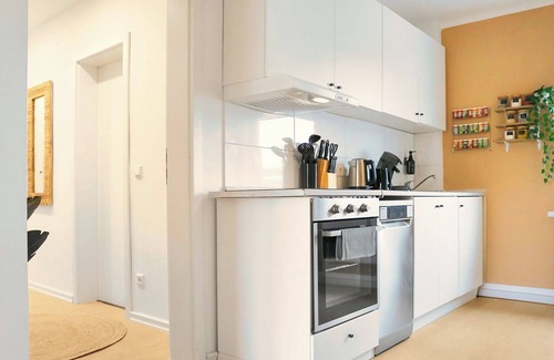 Wolfsburg Apartment | Lunaria Living | VW Cozy - Central - Parking