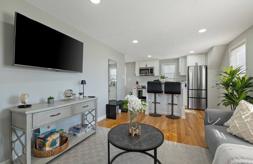 West Hempstead Apartment | LunaVista's Cozy Corner, 1B&1Bth