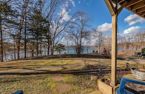 Big Cedars Apartment | Lured on the Lake Suite (LOL)