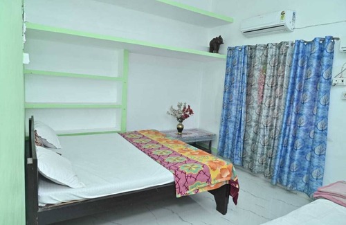 Faizabad House | Luv kush homestay. All temples are near visit in only 10 minutes. Free Breakft