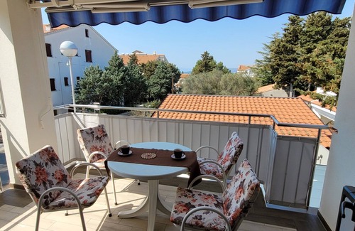 Punat Apartment | Luvano's Place - Principality of Zarijak, apartment 5 min form beaches