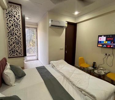 Udyog Vihar Hotel | Luvi Casa