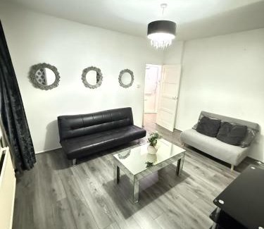Weavers Apartment | Lux Apartment near London City & Shoreditch and Brick Lane