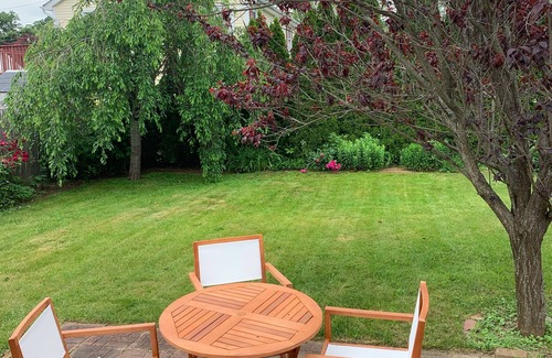 Lake Carmel House | Lux Bungalow on Gorgeous Lake. Relax. Explore nearby towns. Ski. Kayak. Hike.