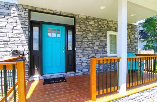 Des Moines House | Lux finishes 4 bedroom DSM home Great location