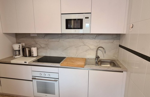 El Moncayo Apartment | LUX. FULL CENTER APARTMENT, reg. Alicante, 3 CH, 2 bathrooms,parking,200 m BEACH