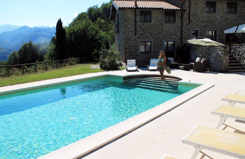 Verrucole House | ✨ Luxury Tuscan Villa | Private Pool, BBQ, Wood Oven | Helicopter Tours Nearby