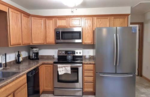 Evergreen West Central House | Lux Mountain Home — Close to Red Rocks/Hiking: Pool Table, Hot Tub, Private Chef