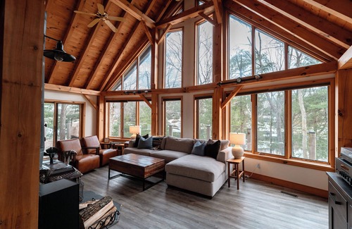 Georgian Bay Cottage | Lux Muskoka A Frame w/Sauna & Hot Tub | Beach | Volleyball
