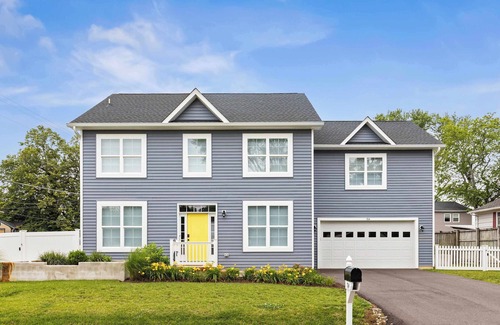 Edgewater House | Lux New Construction:Steps to the Beach - Sleeps 7