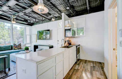 Norman House | Lux Norman Hideaway | Studio Near OU Campus #Cha