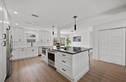 Isle of Palms House | Lux Pool Home Close to Mayo & Jacksonville Beach!