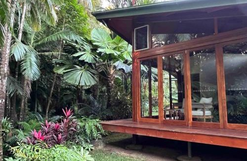 Eubenangee House | Lux rainforest lodge - 2 King bedrooms