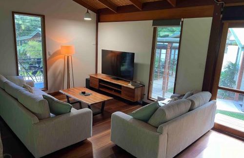 Eubenangee House | Lux rainforest lodge - 2 King bedrooms