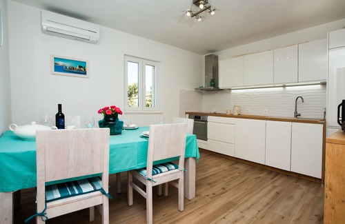 Razanj Apartment | Lux Villa Laguna - Apartment 2 with sea view and pool, 60m from the sea!