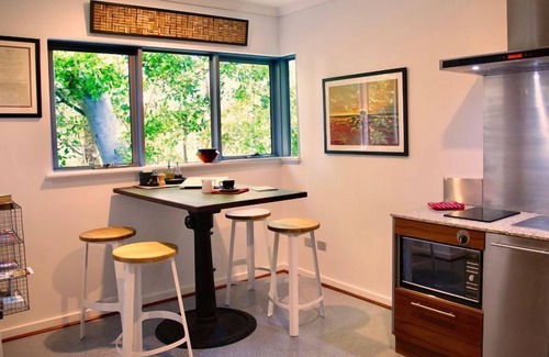 East Fremantle Apartment | Luxe 2 Bedroom 2 Bath